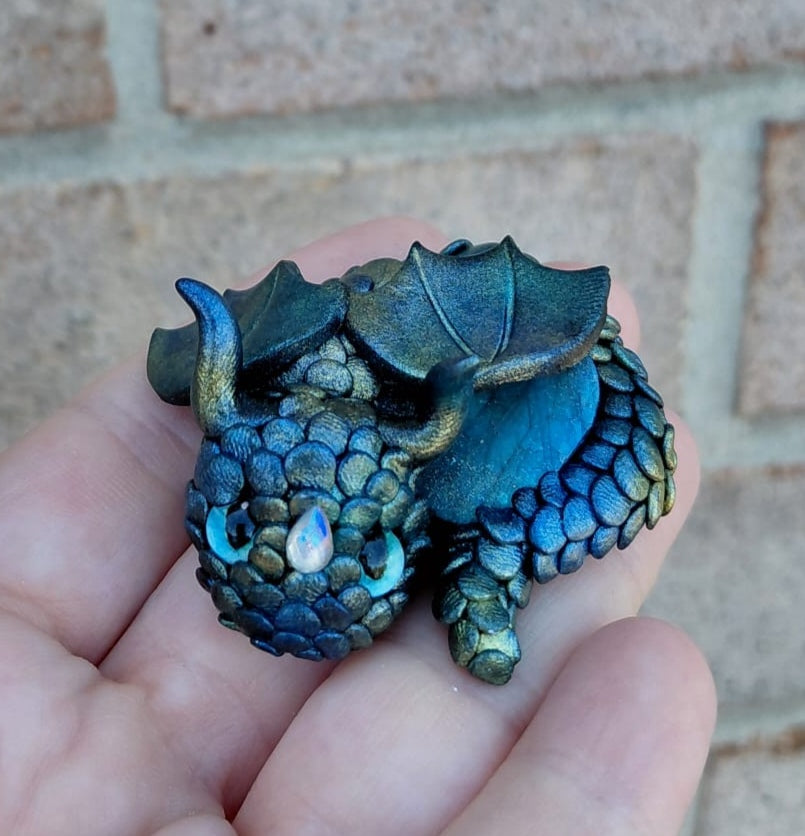 Labradorite Crystal Dragon